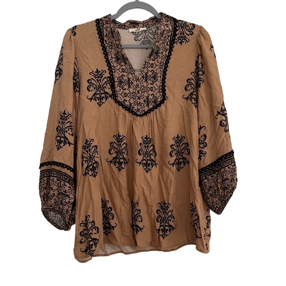 Easel Los Angeles Women's Blouse Top Size 1X Brown Black Long Sleeve Pullover